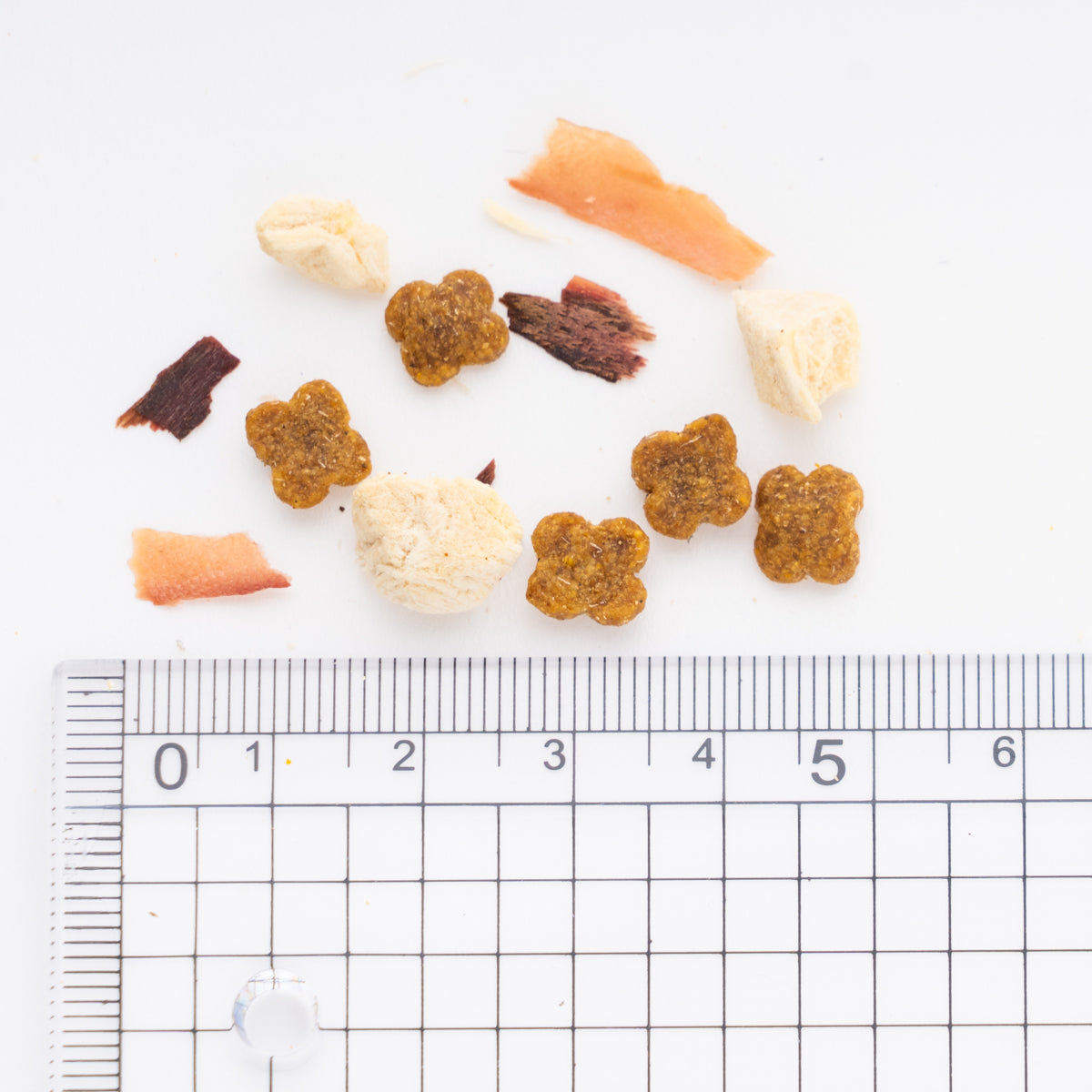 コンボ ピュア キャット 15歳以上 まぐろ味・鶏肉・かつお節添え 200g